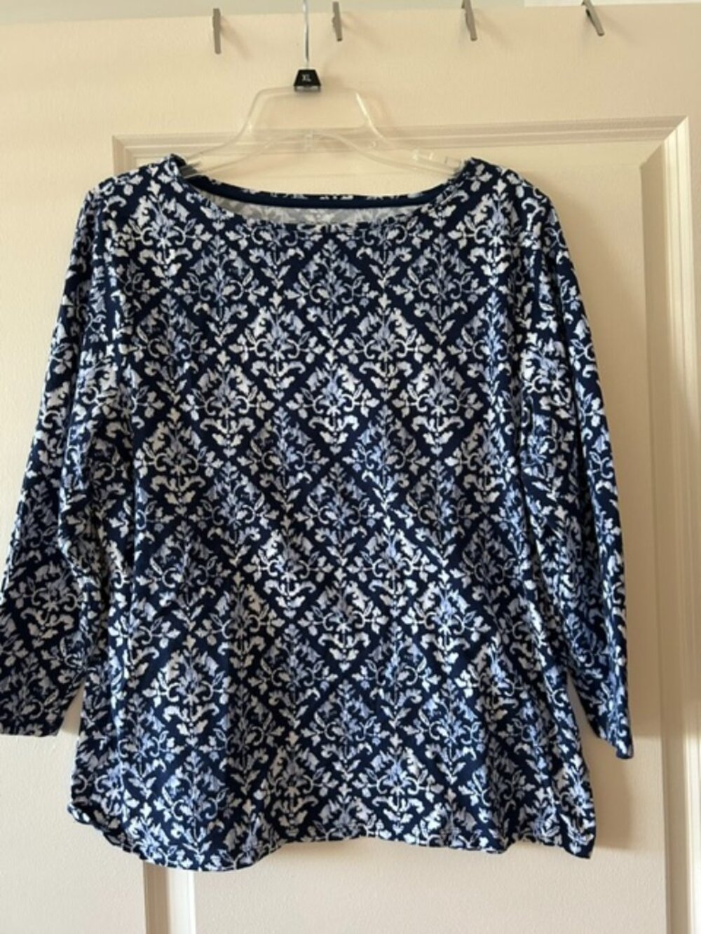 Talbots XL navy and white 3/4 sleeve boat neck top